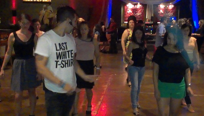 salsa dancing lesson mijana